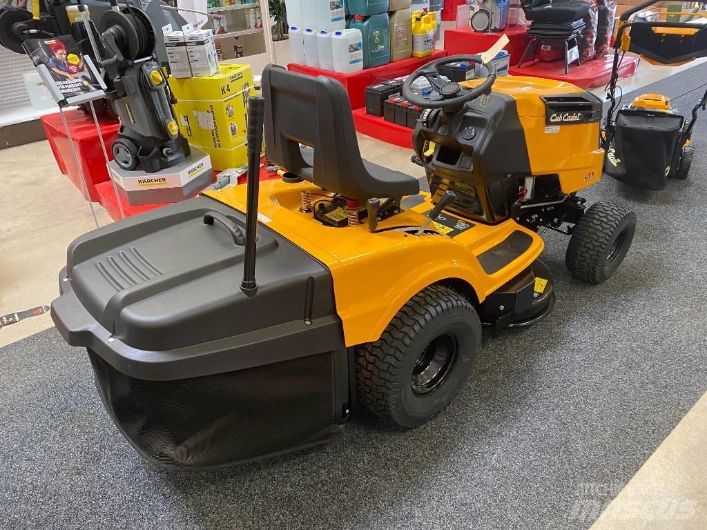 Cub Cadet LT1 NR92 Самохідні газонокосарки