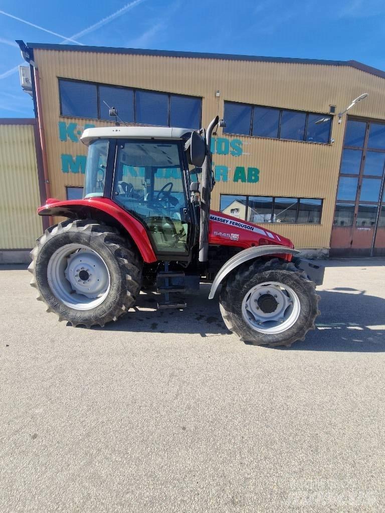 Massey Ferguson 5445 Трактори
