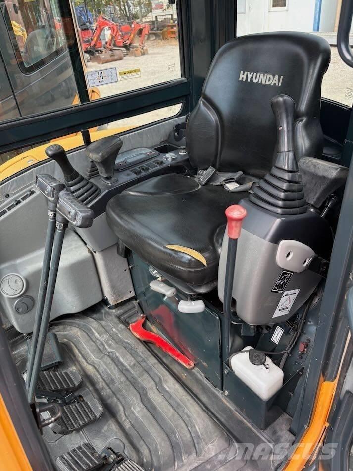 Hyundai R25Z-9 AK Міні-екскаватори < 7т