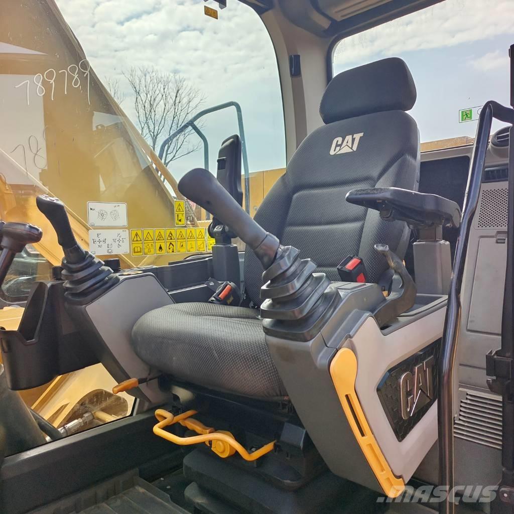 CAT 320  GC Гусеничні екскаватори
