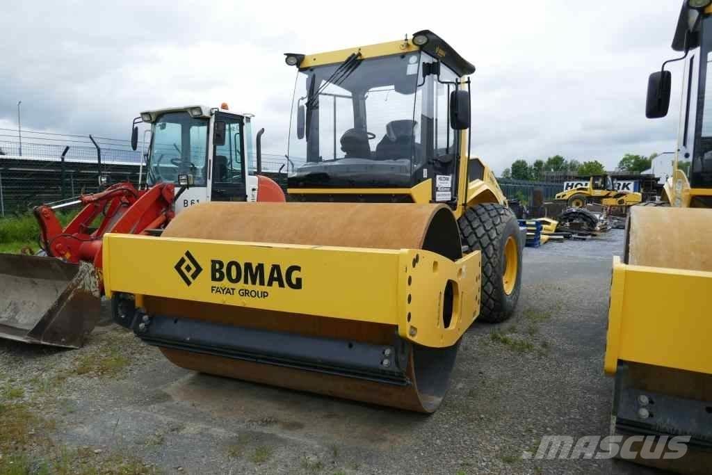Bomag BW 213 DH-5 Ущільнювачі грунту