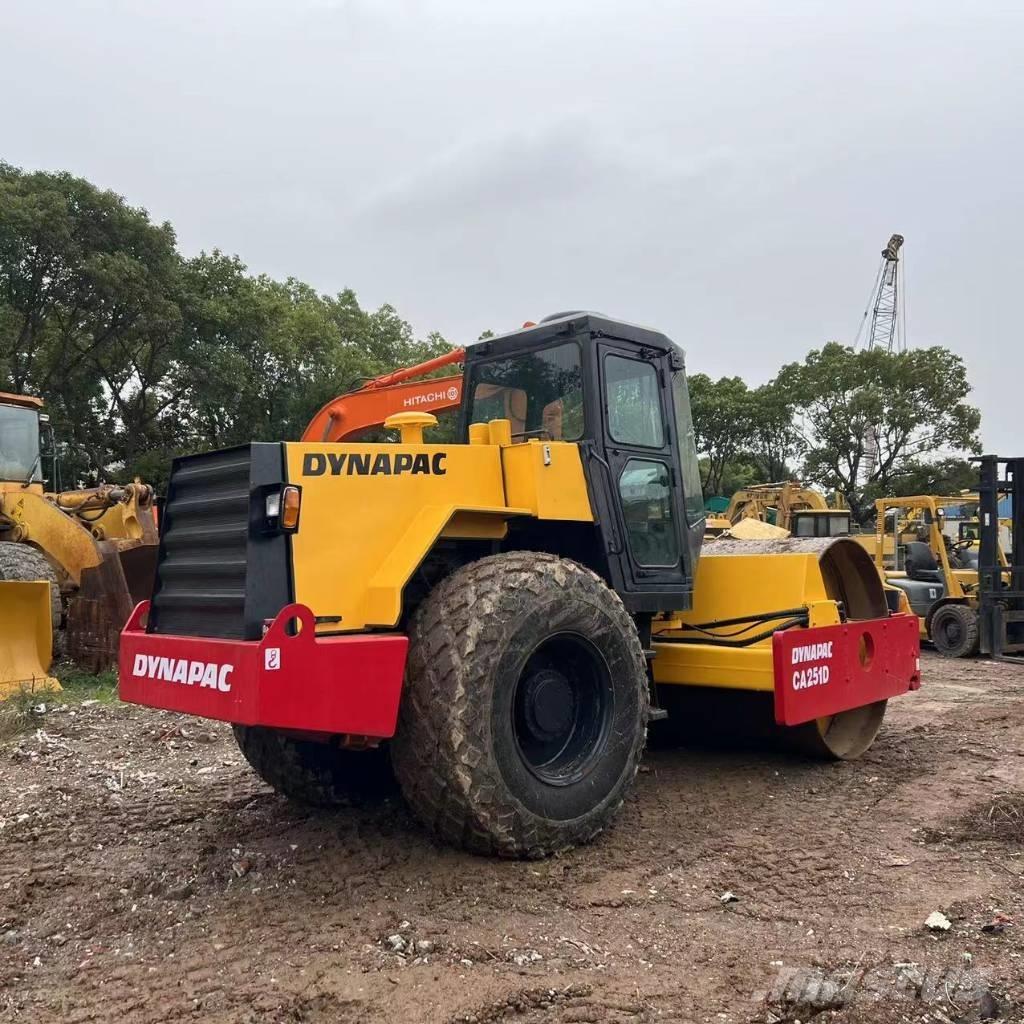 Dynapac CA 251 Грунтові котки