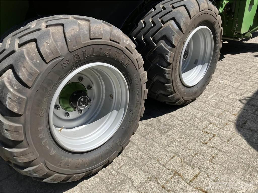 Krone BP 1270 XC Тюкові прес-підбирачі