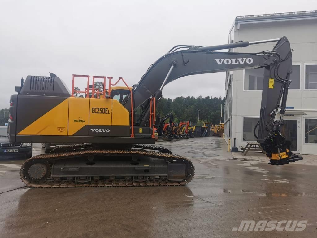 Volvo EC250EL Гусеничні екскаватори