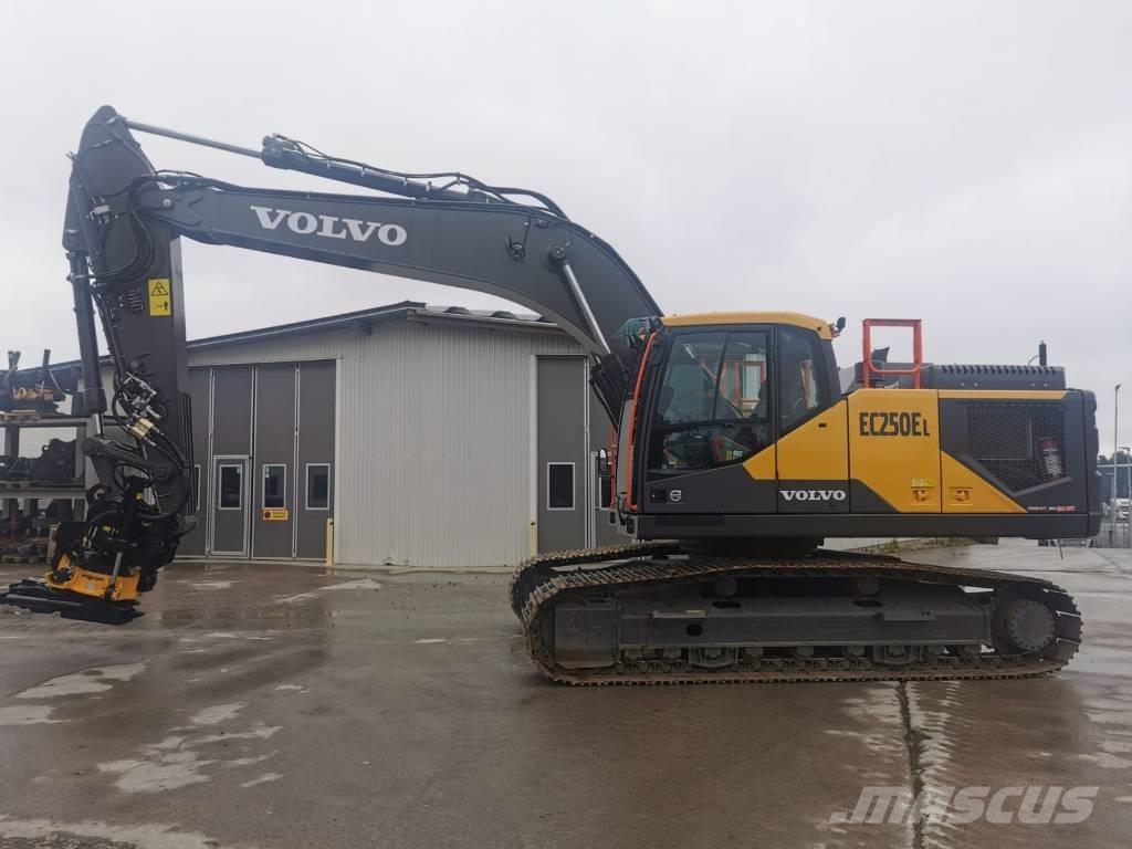 Volvo EC250EL Гусеничні екскаватори
