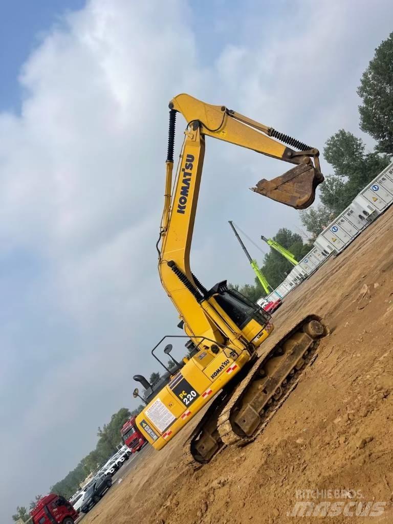 Komatsu pc220-8 Гусеничні екскаватори