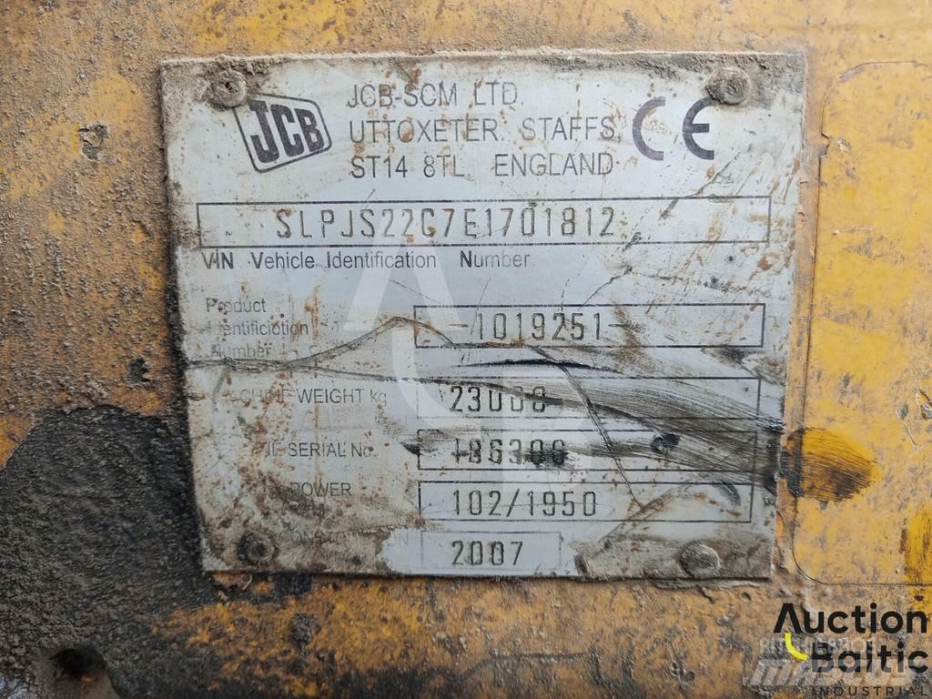 JCB JS 220 LC Гусеничні екскаватори