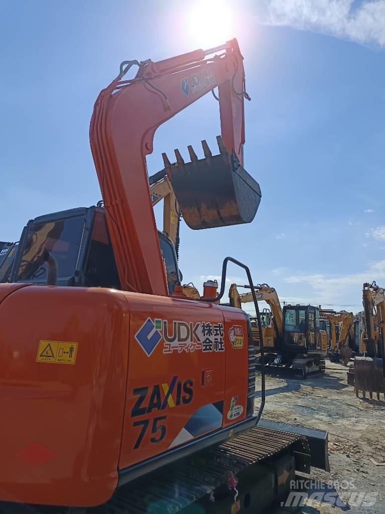 Hitachi ZX 75 Середні екскаватори 7т. - 12т.