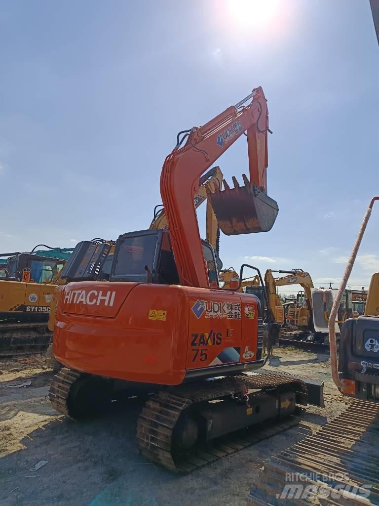 Hitachi ZX 75 Середні екскаватори 7т. - 12т.