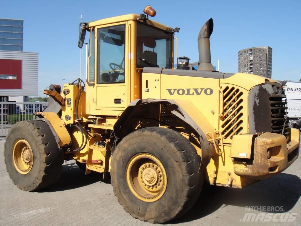 Volvo L 90 E Фронтальні навантажувачі