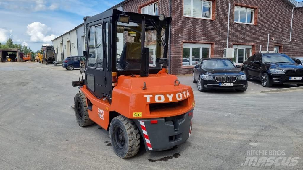 Toyota FD 55 Дизельні навантажувачі