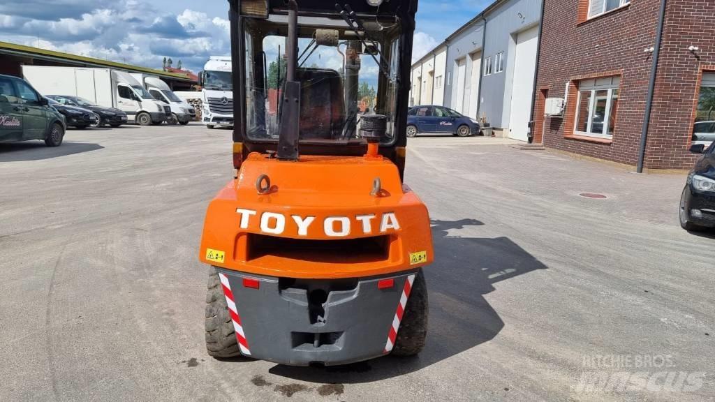 Toyota FD 55 Дизельні навантажувачі
