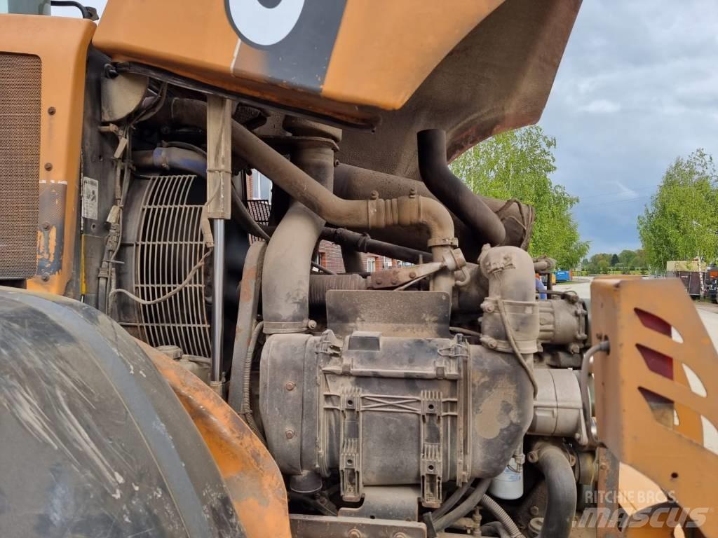 CASE 921 F Фронтальні навантажувачі