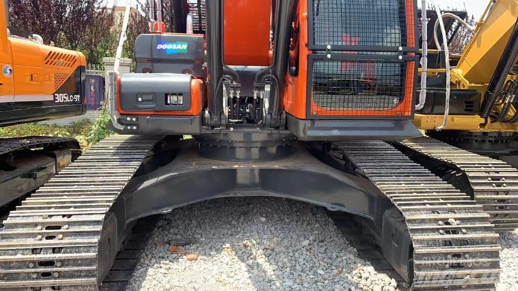 Doosan DX 300 Гусеничні екскаватори