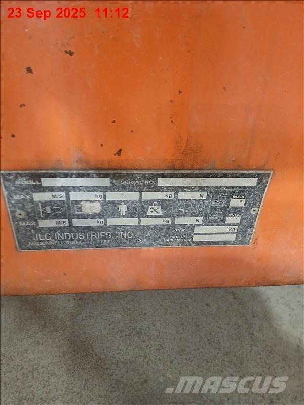 JLG 600 AJ Колінчаті підйомники