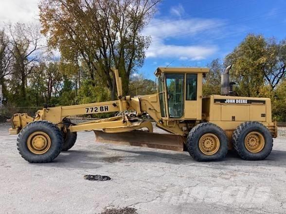 DEERE 772BH Грейдери