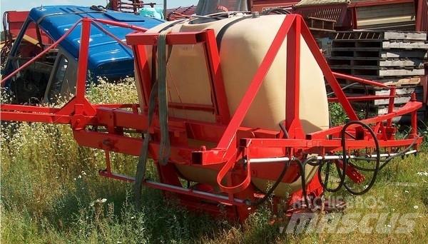Hardi 1000 Причіпні обприскувачі
