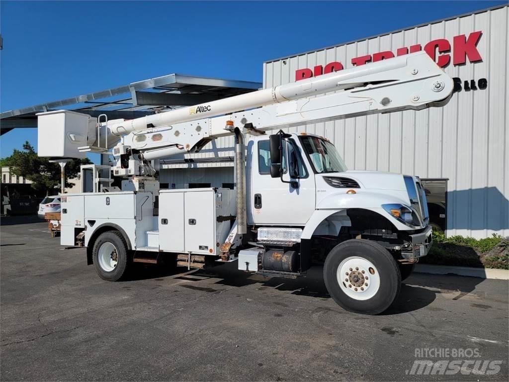 Altec AN55E Автовишки на базі вантажівки