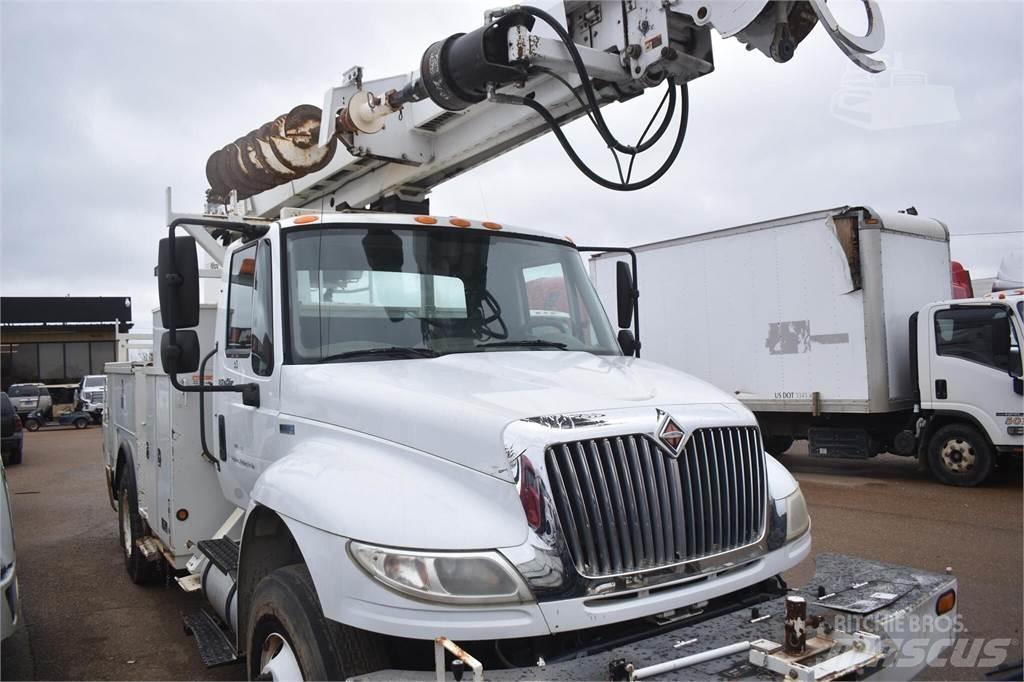 Altec D2045TR Пересувні бурові установки