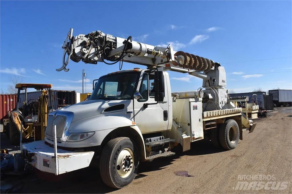 Altec D2045TR Пересувні бурові установки
