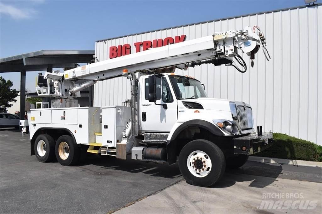 Altec D3060ATR Пересувні бурові установки