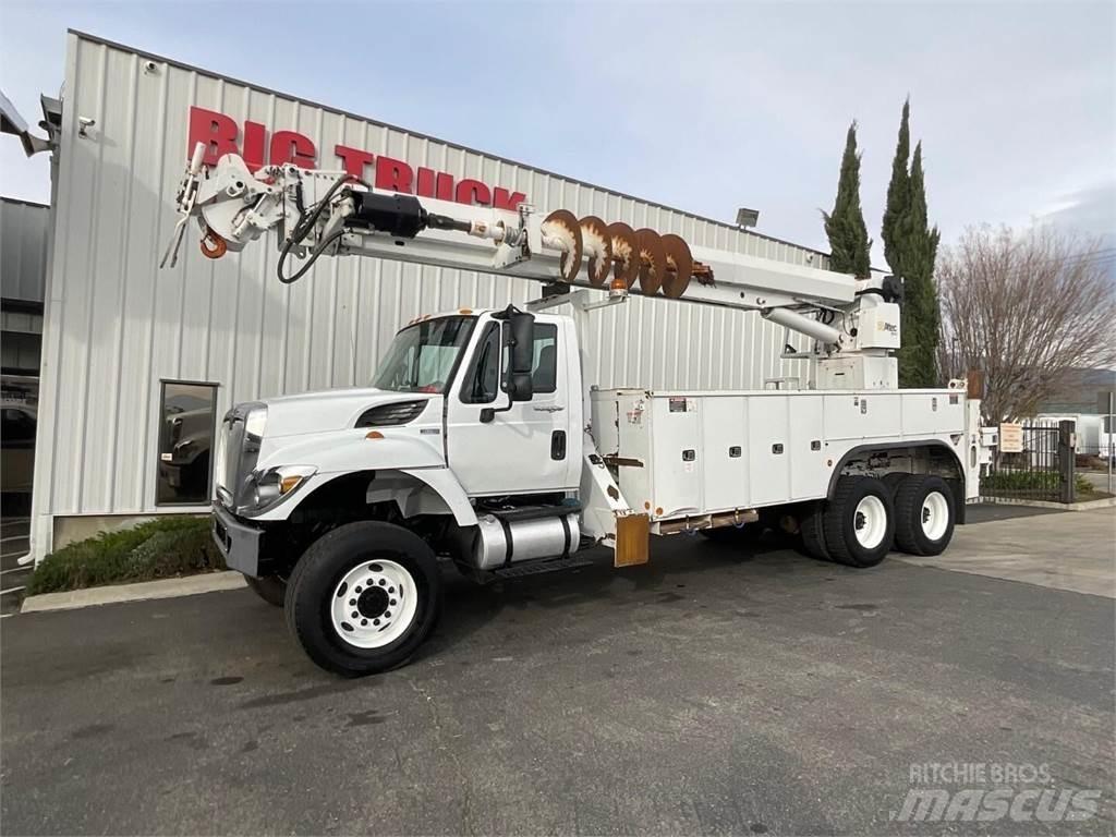 Altec D4065BTR Пересувні бурові установки