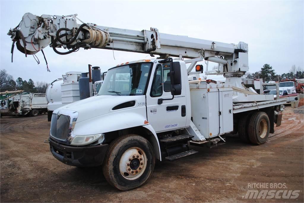 Altec DM47TR Пересувні бурові установки