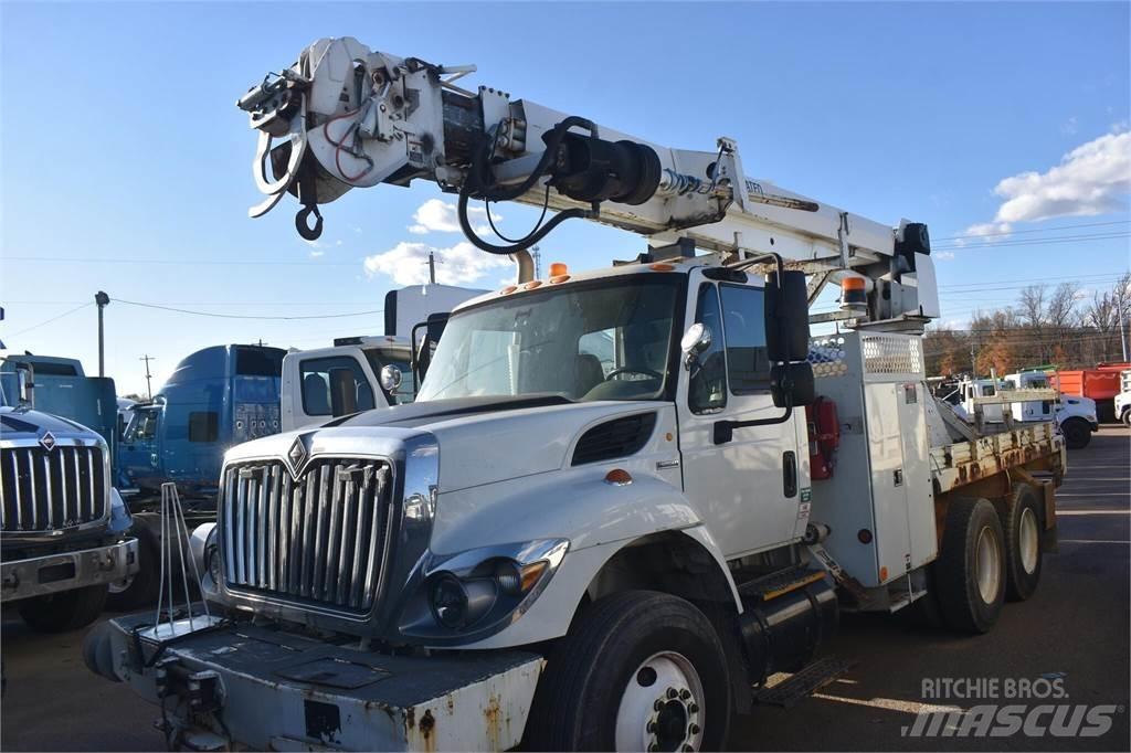 Altec DM47TR Пересувні бурові установки