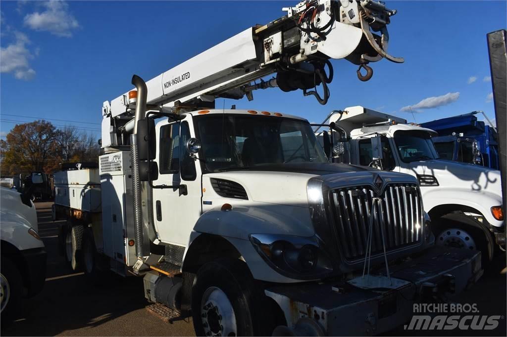 Altec DM47TR Пересувні бурові установки