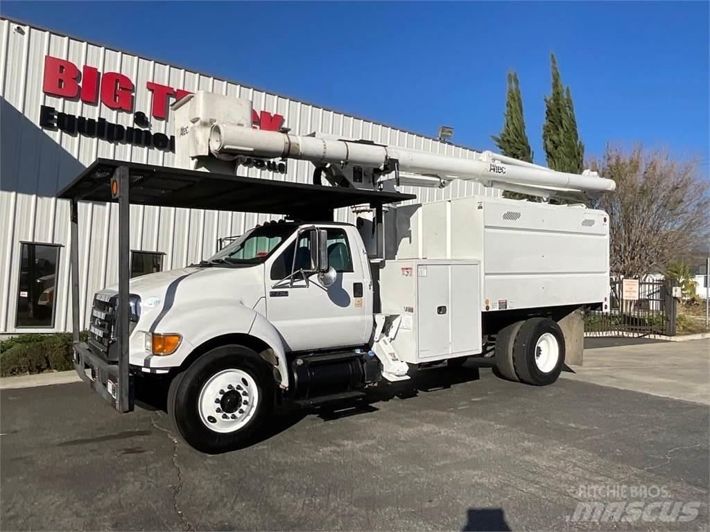 Altec LR756 FM Автовишки на базі вантажівки