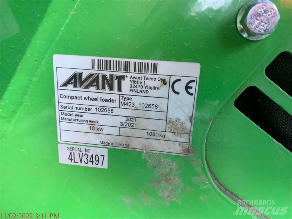 Avant 423 Фронтальні навантажувачі