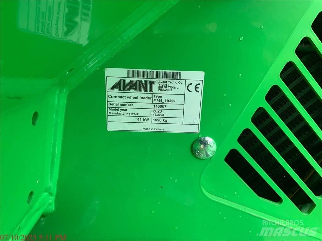 Avant 755I Фронтальні навантажувачі