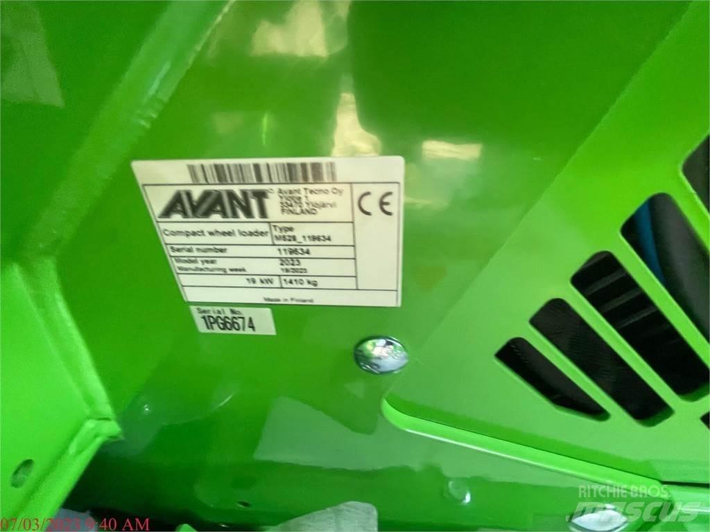 Avant 755I Фронтальні навантажувачі