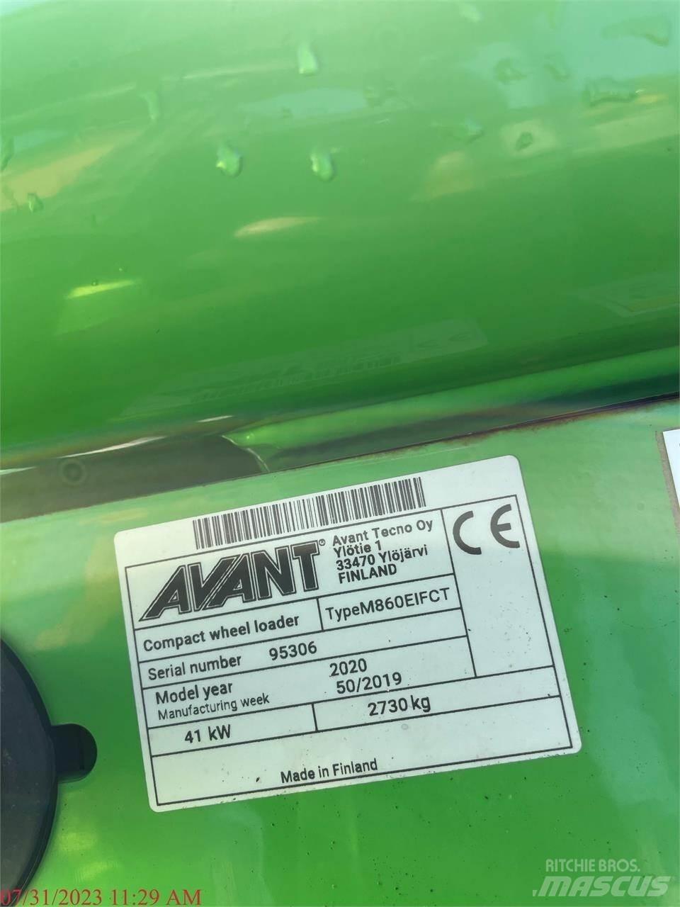 Avant 860I Фронтальні навантажувачі