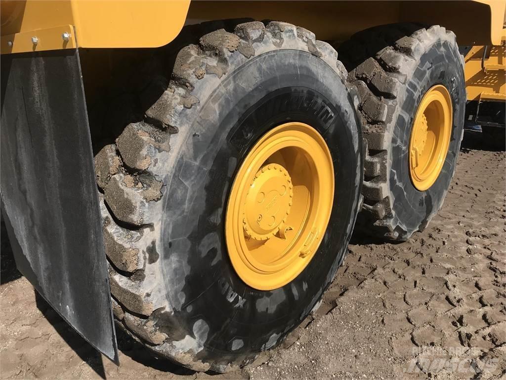 Bell B30E Поливальні машини