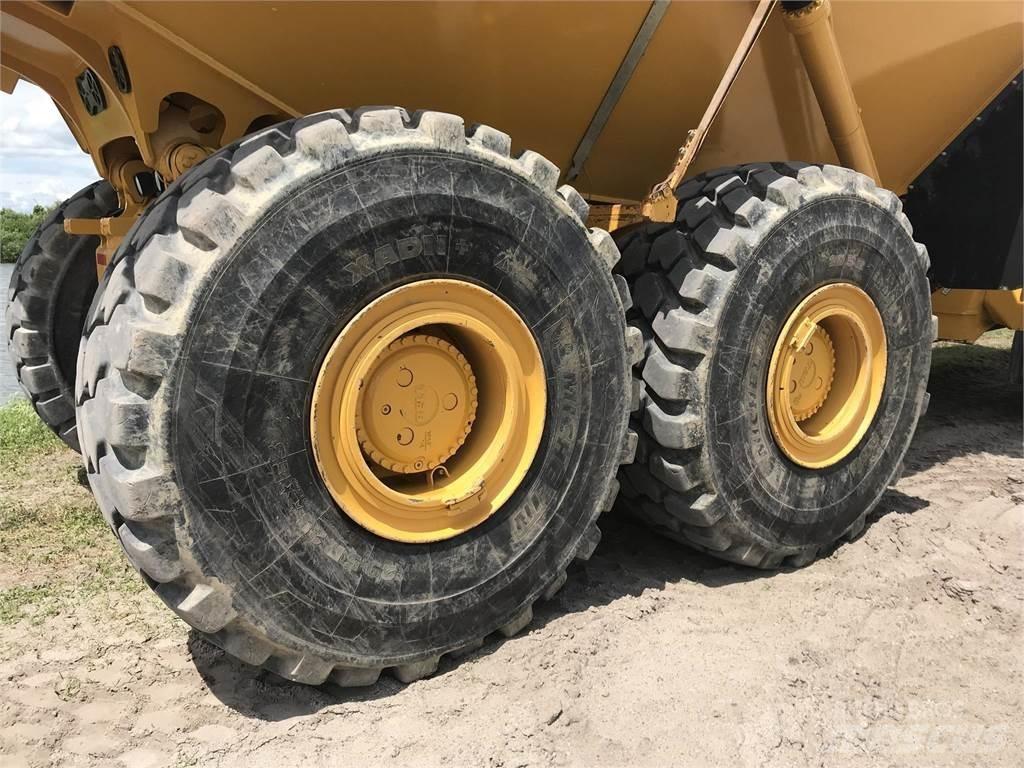 Bell B40D Зчленовані самоскиди