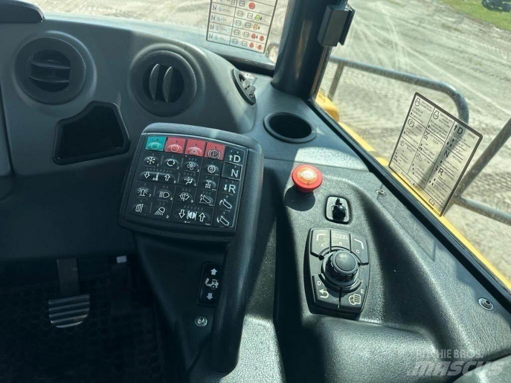 Bell B40E Зчленовані самоскиди