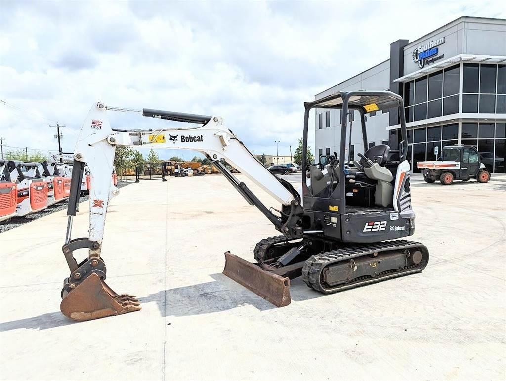 Bobcat E32I Міні-екскаватори < 7т
