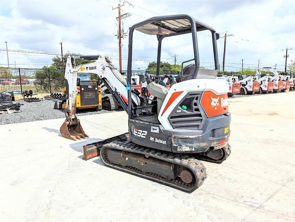 Bobcat E32I Міні-екскаватори < 7т