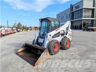 Bobcat S740 Міні-навантажувачі
