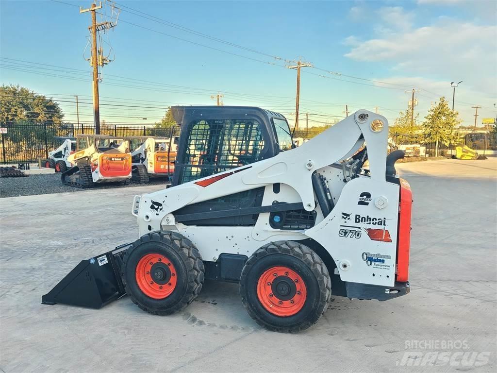 Bobcat S770 Міні-навантажувачі