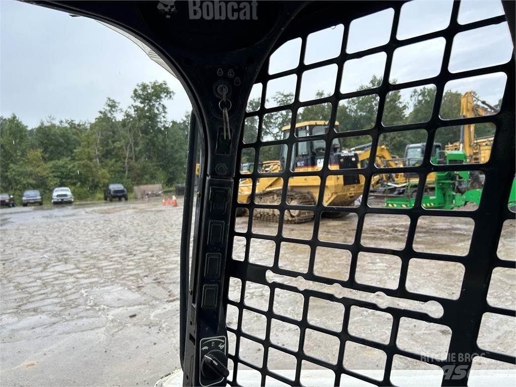 Bobcat T590 Міні-навантажувачі