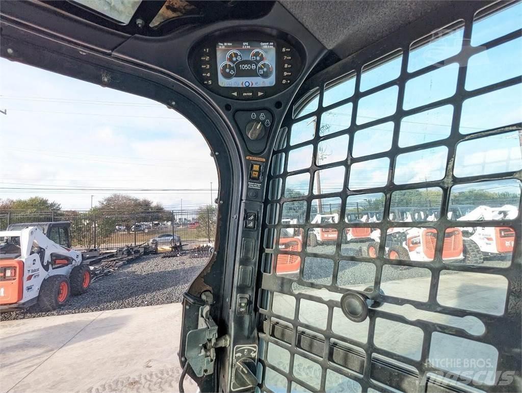 Bobcat T870 Міні-навантажувачі
