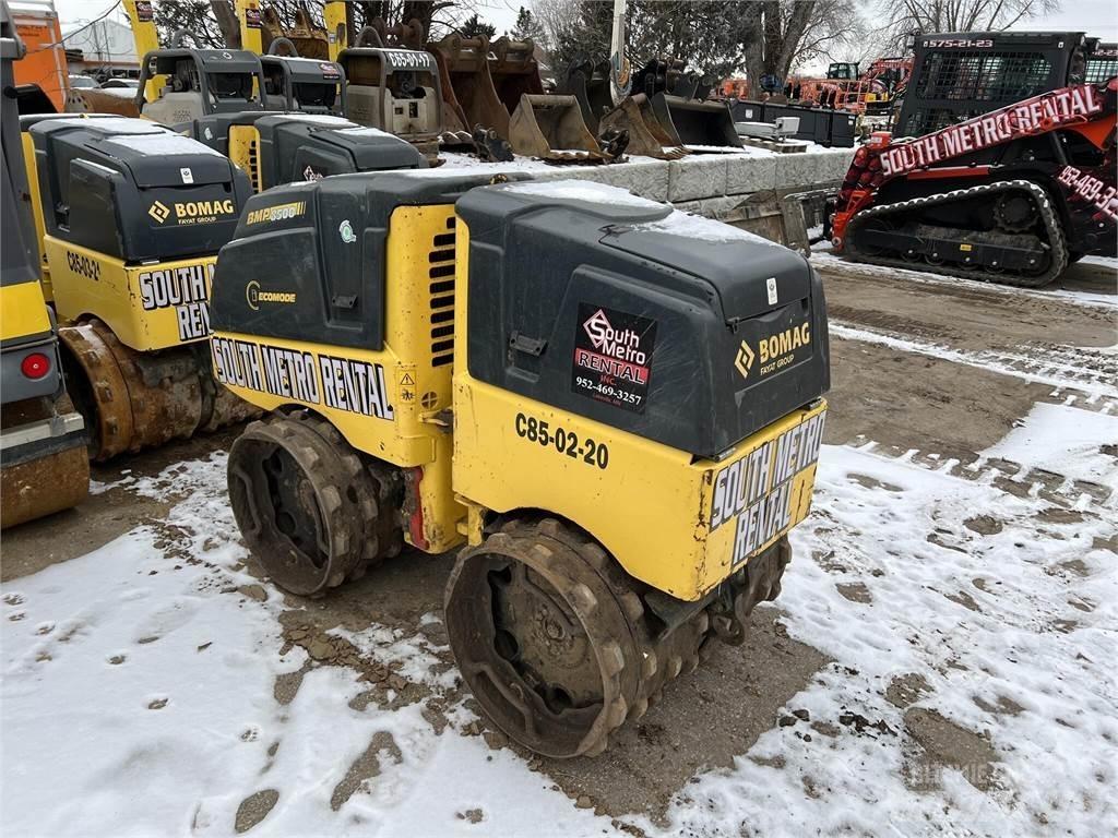 Bomag BMP8500 Причепні віброкатки