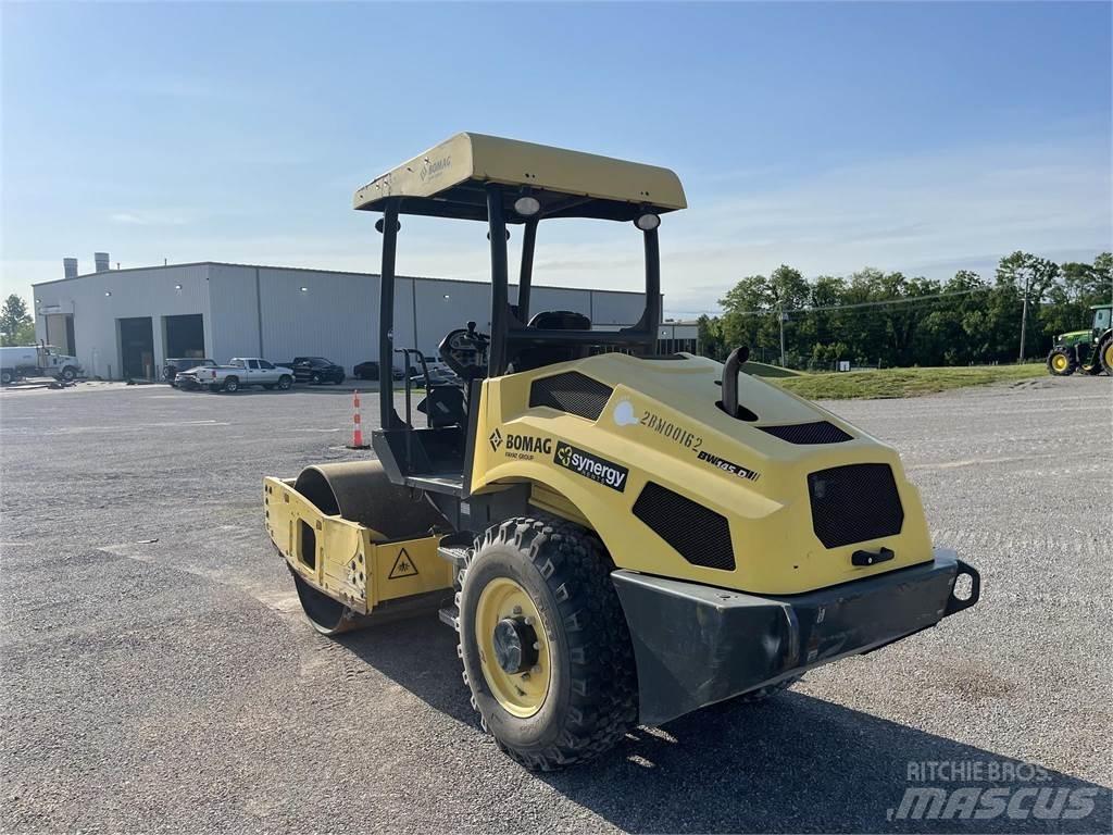 Bomag BW145D-5 Котки тротуарні