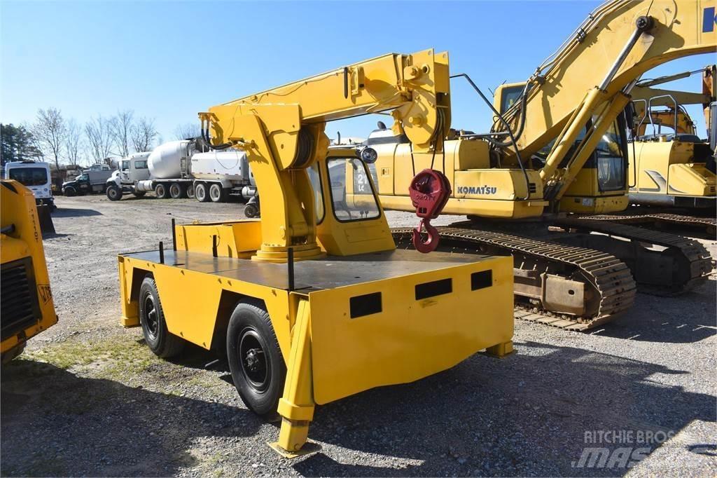 CASE 3330B автокрани всюдиходи