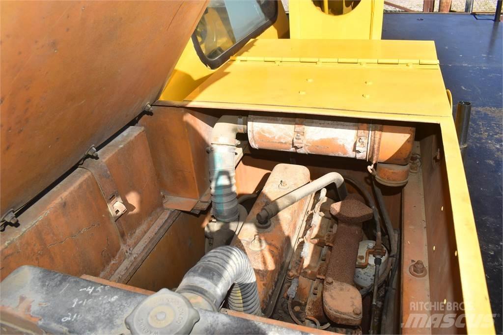 CASE 3330B автокрани всюдиходи