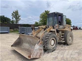 CASE 621B Фронтальні навантажувачі