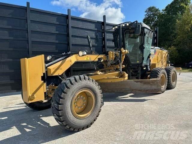 CAT 120 Грейдери