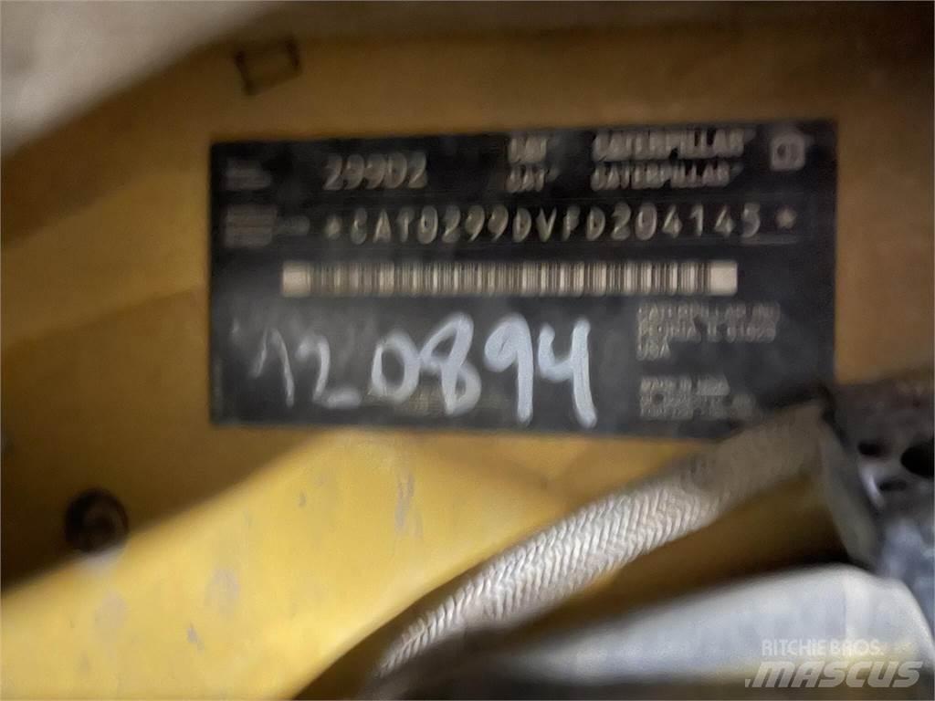 CAT 299D2 Міні-навантажувачі